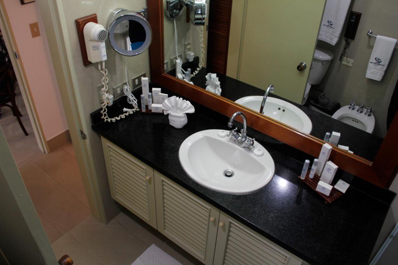 Hotel Altamira Suites Caracas Buitenkant foto