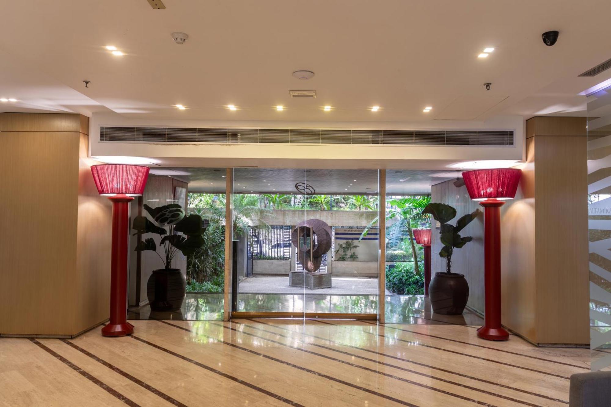 Hotel Altamira Suites Caracas Buitenkant foto