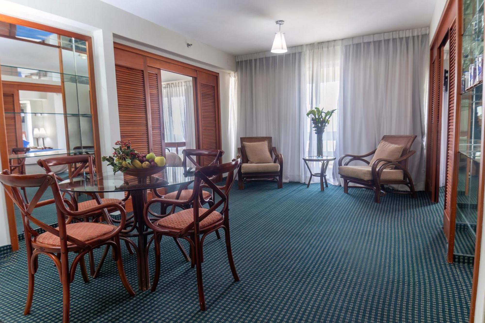 Hotel Altamira Suites Caracas Buitenkant foto